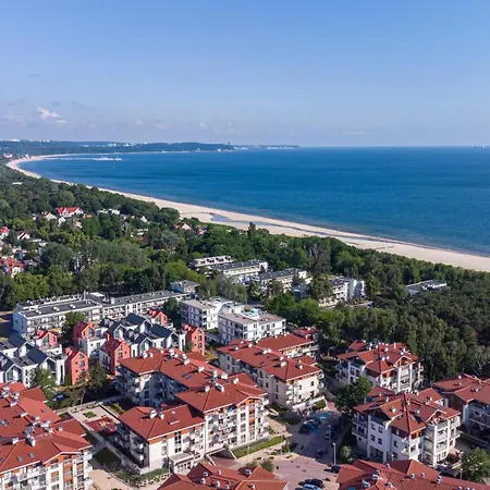 Meiguan With Huge Terrace + Extra 2 Parking Spots Apartment