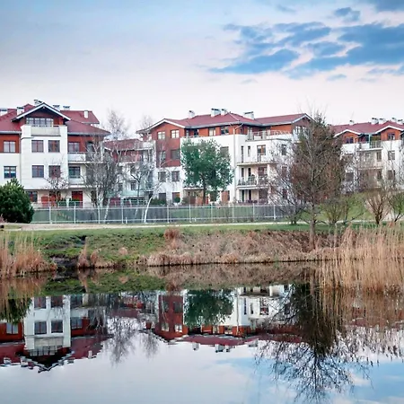 Meiguan With Huge Terrace + Extra 2 Parking Spots Apartment